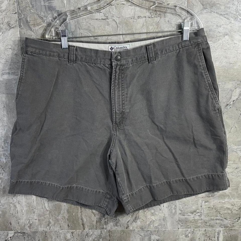 Columbia Shorts Men's Gray Flat Front Chino Hiking Outdoors Size 40" #outdoor